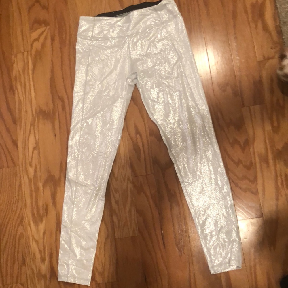 Victoria’s Secret Victoria Sport Knockout Tights